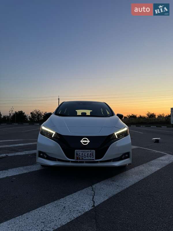 Хэтчбек Nissan Leaf 2023 в Ровно
