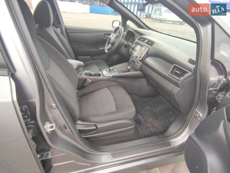 Хэтчбек Nissan Leaf 2020 в Ровно