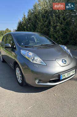 Хетчбек Nissan Leaf 2016 в Рівному