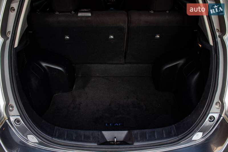 Хэтчбек Nissan Leaf 2016 в Львове