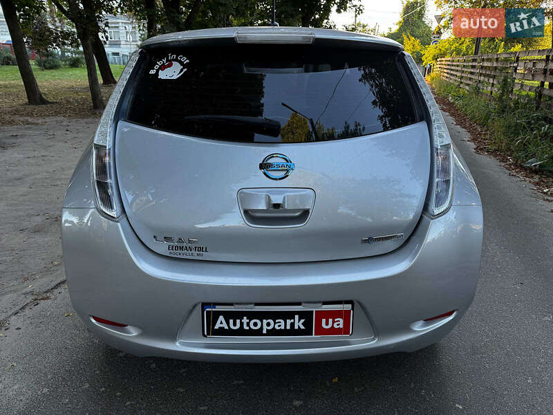 Хэтчбек Nissan Leaf 2016 в Киеве