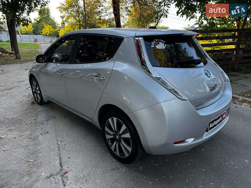Хэтчбек Nissan Leaf 2016 в Киеве