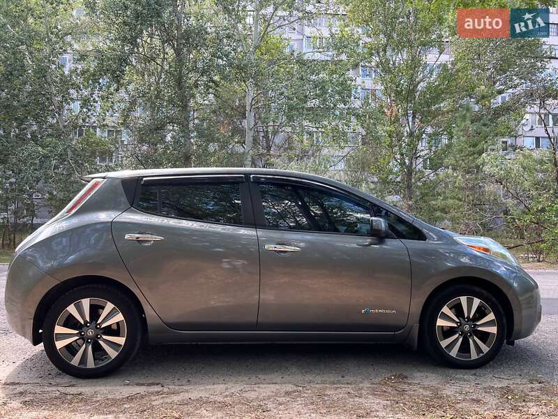 Хэтчбек Nissan Leaf 2016 в Каменском фото 8 Хэтчбек Nissan Leaf 2016 в Каменском