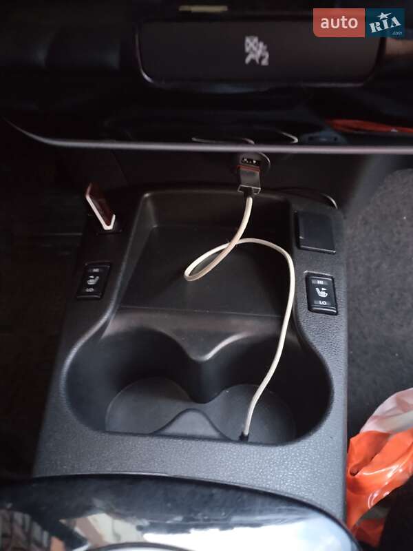 Хэтчбек Nissan Leaf 2015 в Ровно