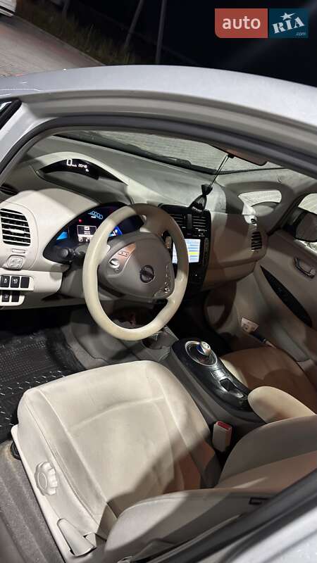 Хэтчбек Nissan Leaf 2011 в Львове фото 5 Хэтчбек Nissan Leaf 2011 в Львове