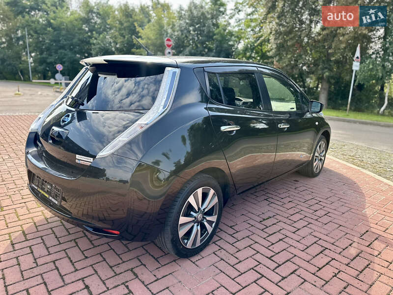 Хэтчбек Nissan Leaf 2017 в Киеве