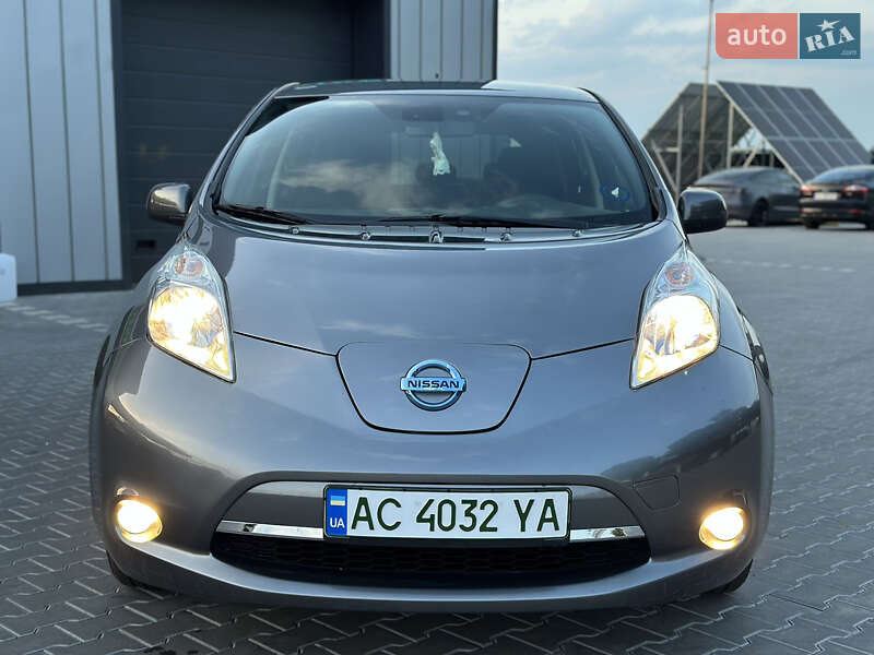 Хэтчбек Nissan Leaf 2013 в Владимире