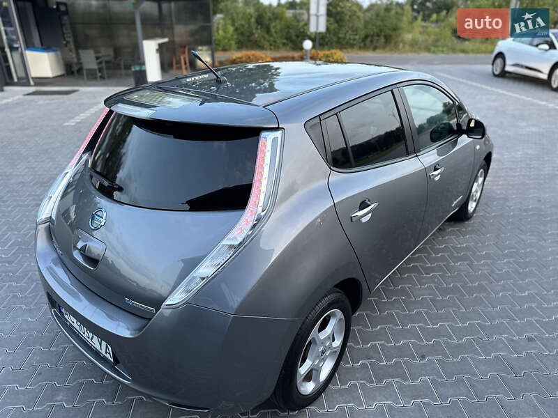 Хэтчбек Nissan Leaf 2013 в Владимире