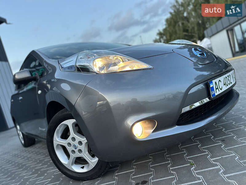 Хэтчбек Nissan Leaf 2013 в Владимире