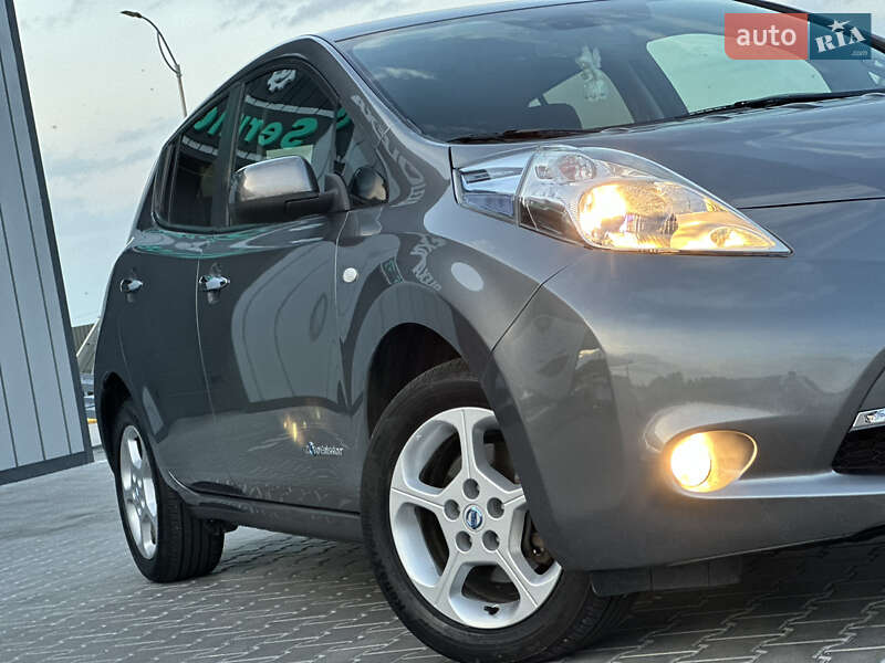 Хэтчбек Nissan Leaf 2013 в Владимире