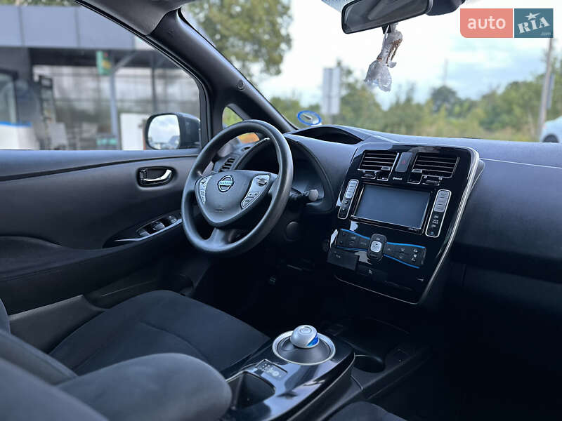 Хэтчбек Nissan Leaf 2013 в Владимире