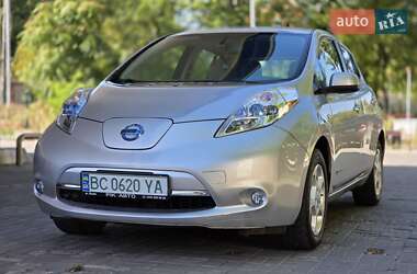 Хетчбек Nissan Leaf 2012 в Дніпрі