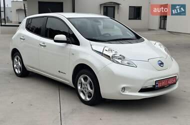 Хэтчбек Nissan Leaf 2015 в Луцке