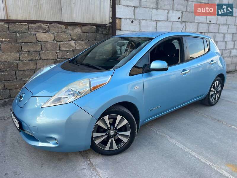 Хэтчбек Nissan Leaf 2015 в Киеве фото 15 Хэтчбек Nissan Leaf 2015 в Киеве