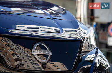 Хэтчбек Nissan Leaf 2023 в 