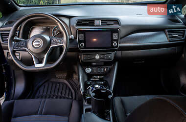 Хэтчбек Nissan Leaf 2023 в 