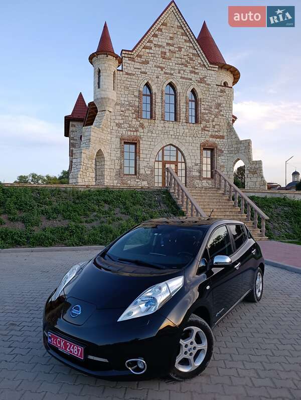 Хэтчбек Nissan Leaf 2014 в Тернополе
