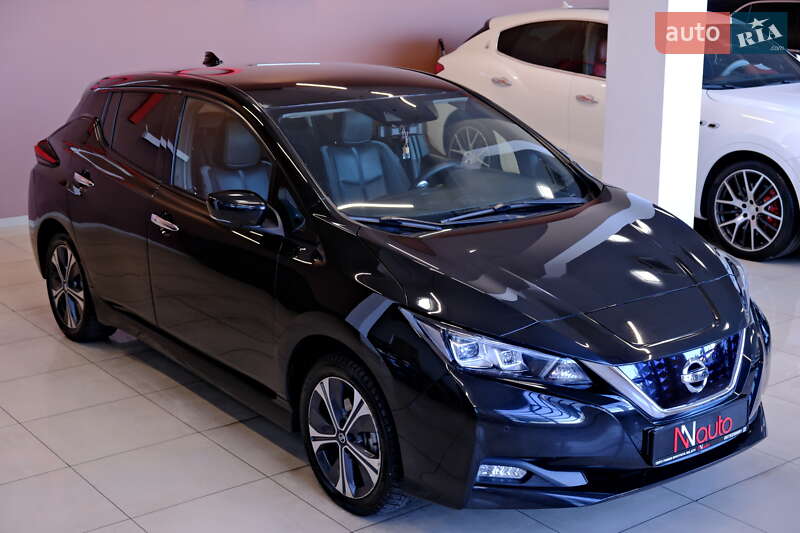 Хэтчбек Nissan Leaf 2022 в Одессе