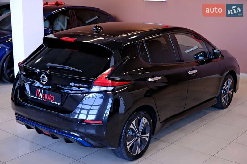 Хэтчбек Nissan Leaf 2022 в Одессе