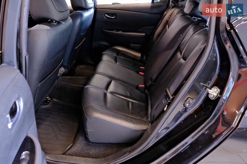 Хэтчбек Nissan Leaf 2022 в Одессе