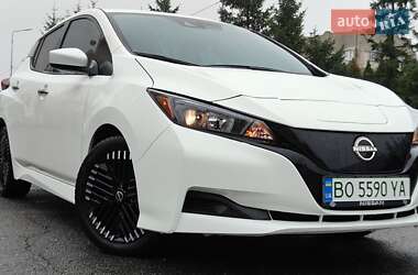 Хэтчбек Nissan Leaf 2024 в Тернополе