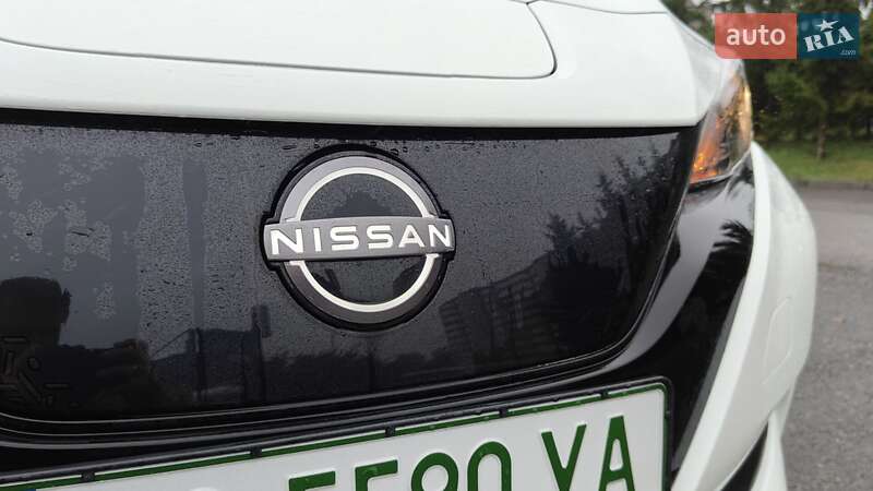 Хэтчбек Nissan Leaf 2024 в Тернополе