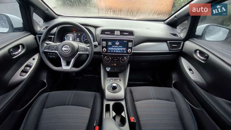 Хэтчбек Nissan Leaf 2024 в Тернополе