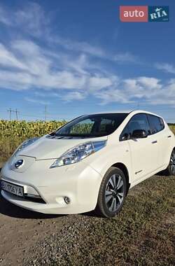 Хэтчбек Nissan Leaf 2017 в Полтаве