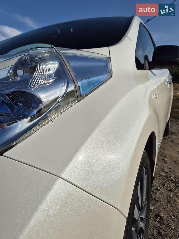 Хэтчбек Nissan Leaf 2017 в Полтаве