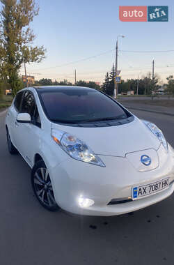 Хетчбек Nissan Leaf 2015 в Харкові