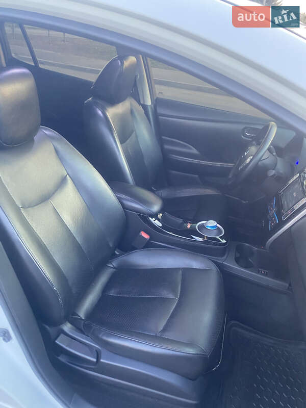 Хэтчбек Nissan Leaf 2015 в Харькове
