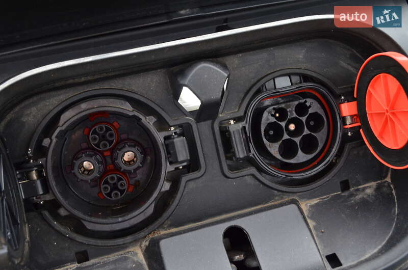 Хэтчбек Nissan Leaf 2020 в Львове