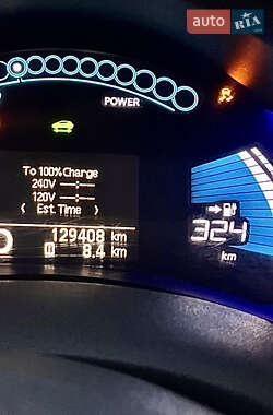 Хэтчбек Nissan Leaf 2011 в 