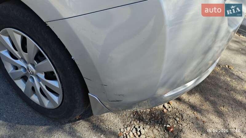 Хетчбек Nissan Leaf 2013 в Ніжині