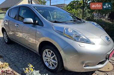 Хэтчбек Nissan Leaf 2015 в Первомайске