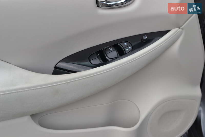 Хэтчбек Nissan Leaf 2016 в Луцке
