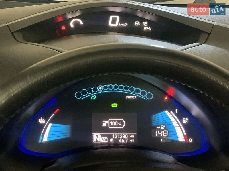 Хетчбек Nissan Leaf 2014 в Дніпрі