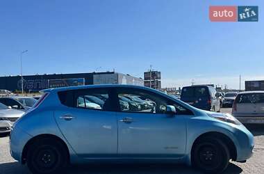 Хэтчбек Nissan Leaf 2014 в 