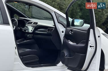 Хэтчбек Nissan Leaf 2018 в 