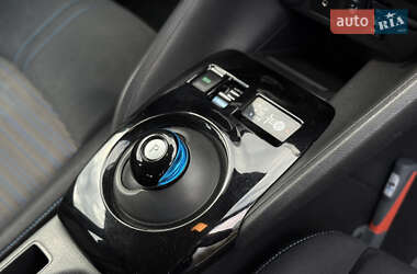 Хэтчбек Nissan Leaf 2018 в 