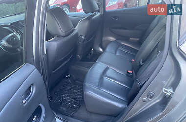 Хэтчбек Nissan Leaf 2014 в 