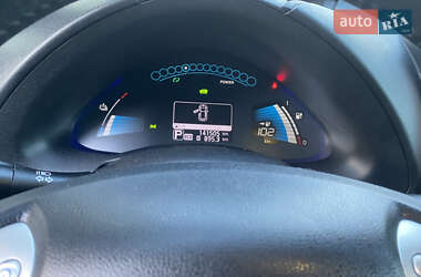 Хэтчбек Nissan Leaf 2014 в 