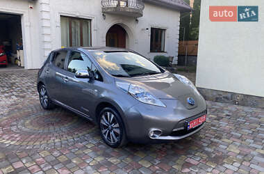 Хэтчбек Nissan Leaf 2014 в 