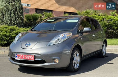 Хетчбек Nissan Leaf 2015 в Дніпрі