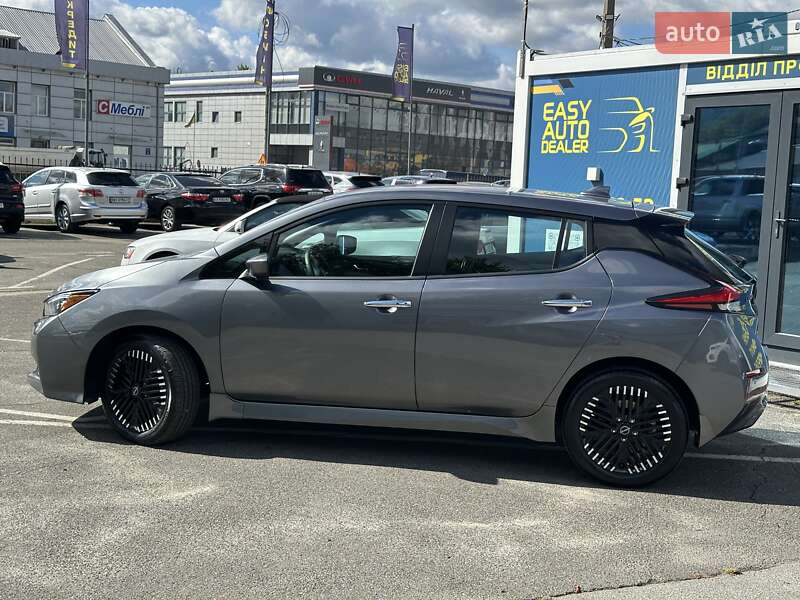 Хетчбек Nissan Leaf 2024 в Києві