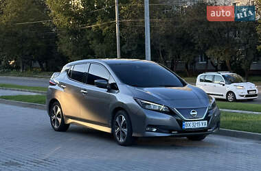 Хэтчбек Nissan Leaf 2019 в Хмельницком