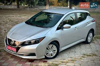 Хетчбек Nissan Leaf 2022 в Дніпрі