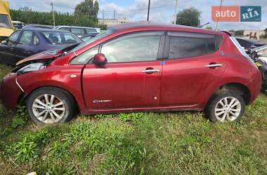 Хэтчбек Nissan Leaf 2012 в Ровно
