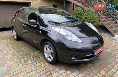 Хэтчбек Nissan Leaf 2014 в 