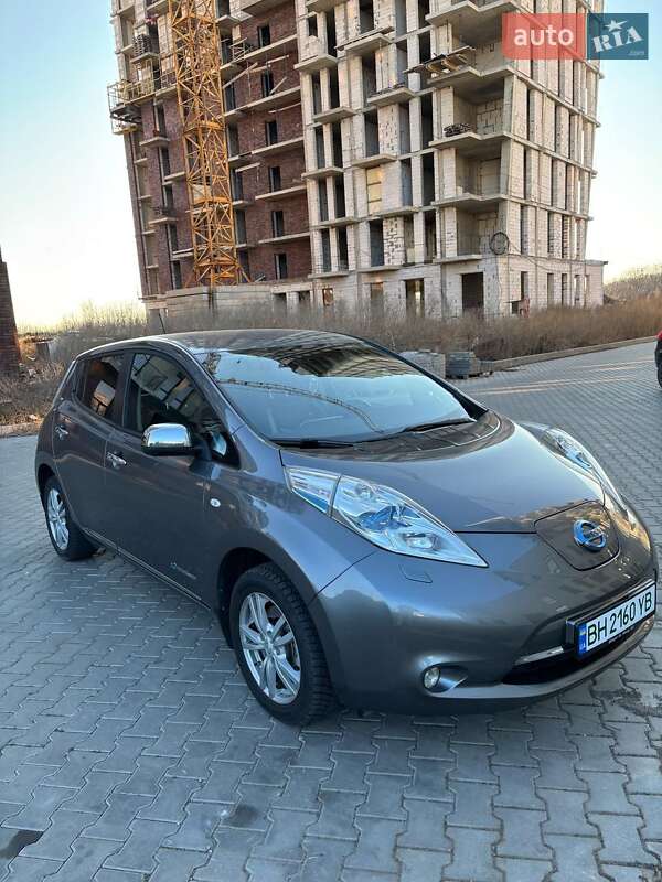 Хэтчбек Nissan Leaf 2015 в Одессе фото 3 Хэтчбек Nissan Leaf 2015 в Одессе